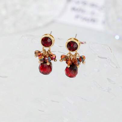 زوج من أقراط الكريستال الاصطناعية المزينة بعناقيد العنب اليدوية الجميلة، بأشكال وألوان وأنماط متنوعة