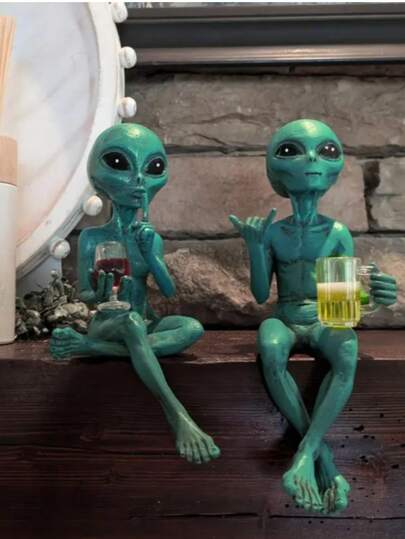 1 pieza Estatua de extraterrestre bebiendo cerveza - Decoración espacial divertida y humorística, figura de extraterrestre verde sosteniendo un vaso de cerveza, perfecta para exhibir en el escritorio o estantería, regalo ideal para fans de la ciencia ficción, decoración de habitación de ciencia ficción | Diseño de extraterrestre travieso | Artesanía exquisita, decoración de extraterrestre
