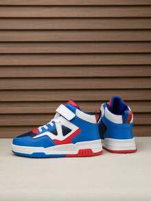 1 par de zapatillas deportivas de caña alta para niños, de piel sintética (PU), para uso interior/exterior, calzado casual y de running, de fácil calzado, antideslizante, transpirable, cómodo, diseño de colores patchwork, calzado deportivo unisex de moda