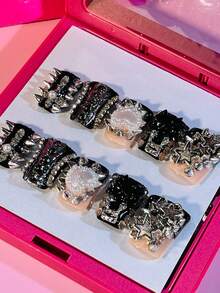 Spiked Heart Duck Tip Press On Nails 10 Pcs, Handmade Black Nails, 3D Hearts, Spikes, Stars, Punk Glam Statement, Valentines Day Nails Summer Easter - 黑色 - 查看 1