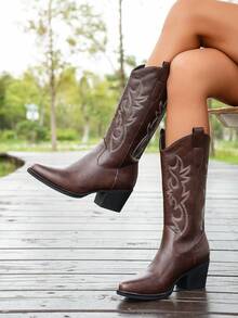 白色复古刺绣尖头粗跟西部靴，女士款，2025秋冬新款百搭高帮骑马靴 - 咖啡棕 - 查看 1