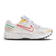 Nike Air Zoom Vomero 5 Foam Patchwork 低帮橡胶休闲跑步鞋，女款，白色 FN3446-111 - 白色 - 查看 3