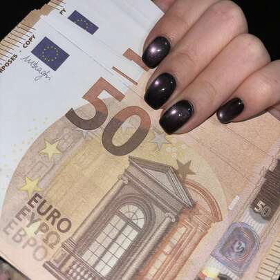 1 conjunto de prato de papel miniatura de 3 cm x 1,5 cm por 50 euros e 1 pacote com 100 folhas de papel de tamanho normal por 5 euros/10 euros/20 euros/50 euros/100 euros/200 euros/500 euros, papel para decoração de ano novo por 5/10/20/50/100/200/500 euros, presentes de ano novo por 10 euros, papel para buquê de dia dos namorados por 10 euros, presentes de feriado, papel para festa, papel para filme e televisão, papel para filmagem, apenas o papel para decoração europeu é o melhor para mostrar riqueza