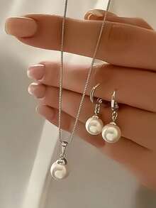 三件套不锈钢首饰套装，包括项链和耳环。复古优雅的仿珍珠项链饰以水晶玫瑰花瓣，适合女士日常/派对佩戴，也是母亲节和情人节的理想礼物。 - 彩色 - 查看 13
