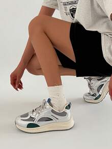 NZNF 2025 Retro Niemieckie Trampki w Stylu, Grube Podeszwy, Trampki, Jesień/Zima, Damskie Buty, Świąteczne Sportowe Sznurowane Patchworkowe Casual