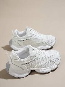 女士新款休闲运动鞋，透气网面厚底坡跟系带轻便百搭时尚运动鞋，白色/灰色，适合所有季节，运动休闲鞋 - 白色 - 查看 5