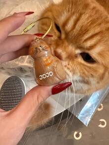 1Pc个性定制猫狗毛宠物收纳盒钥匙扣吊坠包，定制名字文字，猫狗毛收纳胶囊钥匙扣吊坠包系列隐藏式猫狗毛包，留住猫狗带给我们的专属回忆，适合送给家人、朋友、女朋友、爸爸、妈妈、孩子、男朋友、女朋友、她、他