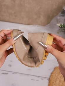 Giày bệt nữ cỡ lớn thoải mái, kiểu dáng thường ngày, đa năng cho đi làm, du lịch, mua sắm, nhẹ và dễ mang, làm thủ công bằng da lộn, mũi tròn, cổ thấp, màu kaki, giày thể thao nữ. - Màu Khaki - Xem 8