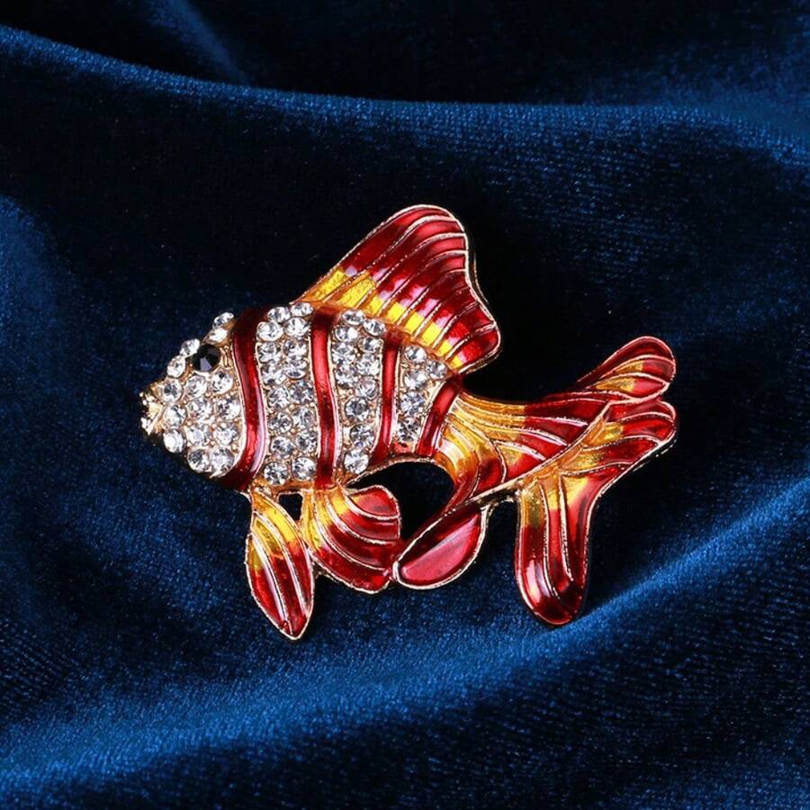 Gold-Tone Goldfish Brooch With Rhinestones, Enamel & Intricate Fish Design, Ocean-Inspired Pin For Beach Outfits, Summer Parties, Ideal Gift For Seafood Enthusiasts & Jewelry Lovers - màu xanh lá - Xem 1