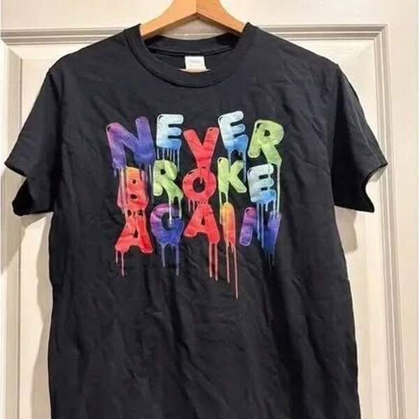 Camiseta YoungB-Oy Never Broke Again talla S-Mallunisex de la  de algodón puro de alta densidad de 220 g. C-AmiS-eta de viA-Je de aL-Godón de - UniS-ex - SeC-Ado rápido y mínimas arrugas Apta para todas las perS-onas, ya sean mujeres o hombres Tejido duradero de alta C-Alidad apto para todas las oC-Asiones, suave al tacto pero diseñado para durar Tops transpirables Conjuntos de otoño para mujer Conjuntos de vaC-Aciones para mujer Disfraz de Halloween para mujer