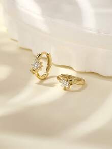 EleRunis 1 par de pendientes de aro de estrella de 8 puntas de circonita cúbica de plata de ley 925 con baño de oro de 18 quilates para el cartílago superior de la oreja y el hélix, para uso diario, boda y Día de San Valentín para mujeres - Dorado - Ver 6