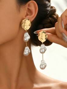 1 Pair Fashionable Elegant Gold Hammered Disc & Faux Pearl Dangle Earrings For Women, Suitable For Daily Wear, Dates, Parties And Gatherings, New Jewelry Accessory - Multicolor - View 1
