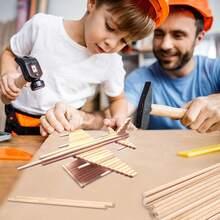 10er-Pack/20er-Pack DIY Massivholz Naturholzstäbe (Länge: 30 cm), leicht zu schneiden, können bemalt werden. Unbearbeitete Hartholzstäbe für Bastler und DIY-Enthusiasten, perfekt für selbstgemachte kreative Geschenke. Ideal für Hochzeitsdekoration, Zauberstabmaterialien, Fahnen, Heimdekoration, Feiertags-Dekoration, Bildungs-DIY-Holzstäbe, Architekturmodell-Holzstäbe, Halloween, Weihnachtsschmuck und Accessoires.