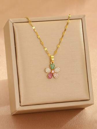 1件铜锆石彩色花朵吊坠项链，配不锈钢链，适合女孩佩戴，精致时尚，可作派对锁骨链或日常项链。