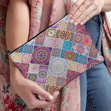 1pc Bohemian 2D Mandala Print Cosmetic Bag, Cute & Fashionable Wallet, Makeup Bag, Portable Storage Pouch, Zipper Illustration Organizer Bag, Travel Makeup Case, Can Store Cosmetics, Stationery, Snacks & Coins, Versatile Unisex Gift