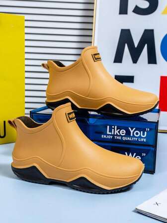 1 par lätta och slitstarka korta gummistövlar, moderiktiga vattenskor för män och kvinnor, utomhuskläder (halv storlek)