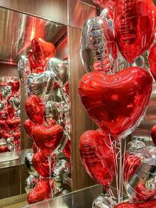 Zestaw 12 balonów w kształcie serca, 18 cali, czerwone, srebrne, różowe złoto, fioletowe balony foliowe, odpowiednie do dekoracji walentynkowych, romantycznych dekoracji, dekoracji na randkę dla par, dekoracji na przyjęcie urodzinowe - Wielokolorowe - Zobacz 1