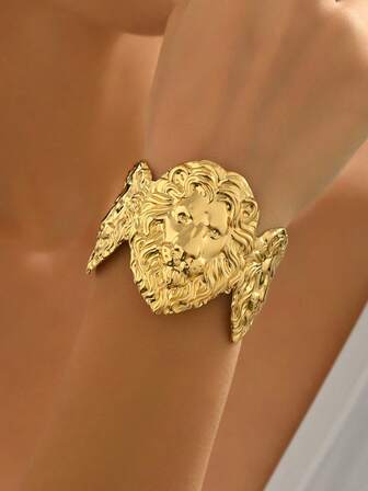 1pc Fashionable Exaggerated Unique Design Golden Lion Head Open Bangle, Suitable For Daily Wear For Women