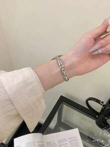 1条闪亮钻石不锈钢装饰手链，时尚百搭，兼容多种表带，男女皆宜，运动风格，尺寸：38mm、40mm、41mm、42mm、44mm、45mm、46mm、49mm，兼容Ultra 10/9/8/7/6/5/4/3/2/1 SE系列 - 彩色 - 查看 4