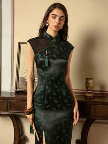 Faeriesty ​Exquisite Women's Modern Chinese Cheongsam With Elegant Small Mandarin Collar, Chic Cap Sleeves & Graceful Side Slit - Perfect For Business Banquets, Wedding Receptions, Charity Galas, Opera Nights, And Sophisticated Soirees.​​