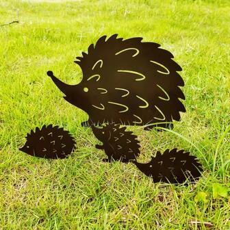 1pc, Yard Sign Stakes Metal Arrangement Ornaments Garden Yard Metal Animal Ornaments Hollow Out Silhouette Hedgehog Metal Crafts