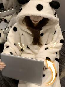 Ladies' Cartoon Cute Panda Polka Dots Style Robe With Hood, Warm Velvet Coral Fleece,Soft And Warm, Bathrobe, Home Clothes, Comfortable, Breathable,Ladies' Casual Night Bathrobe,Soft Polyester Fiber, Bathroom Decor - Multicolor - View 4