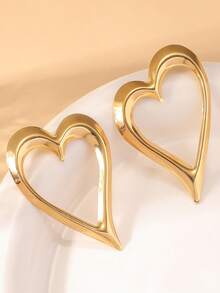 KWHY 1 Pair Fashionable Metal Hollow Heart Stud Earrings, Suitable For Women's Daily Wear, Great Gift For Women On Valentine's Day