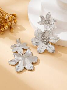 1 Pair Bohemian Style Zinc Alloy 3D Flower Stud Earrings With Faux Gemstone Center, Suitable For Daily Wear And Vacation - Silver Earrings - View 4