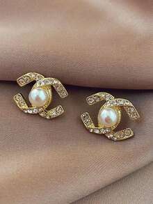 2pcs Fashionable Luxury Encrusted Criss-Cross Pearl Stud Earrings, Versatile C-Shaped Earrings Suitable For Women's Daily Wear, Outings And Events - Gold - View 1