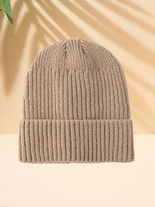 1顶男士纯色保暖内衬针织帽，多色可选（黑色、卡其色），保暖加厚，适合户外休闲穿着，也适合秋冬季日常搭配，蓬松柔软。