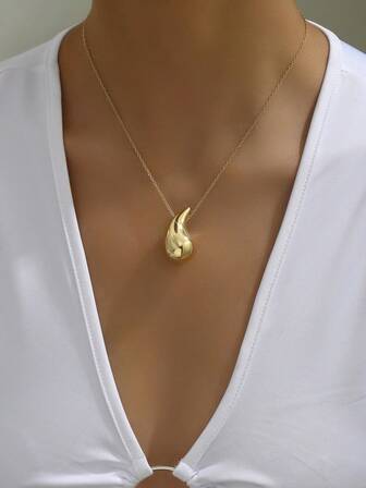 1件简约创意独特水滴吊坠项链，适合日常佩戴