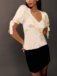 Womens Summer Satin Tops Lace Patchwork Short Puff Sleeves V-Neck Blouse With Adjustable Ribbon Ties - 香檳色 - 查看 3
