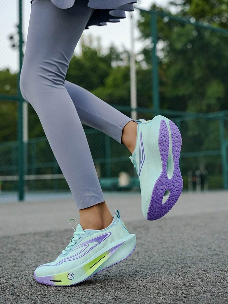 2026新款春季流行超轻减震回弹跑步鞋，青少年男女通用多功能真碳板防滑休闲运动鞋，适合各种地形和健身活动 - 草綠色 - 查看 1