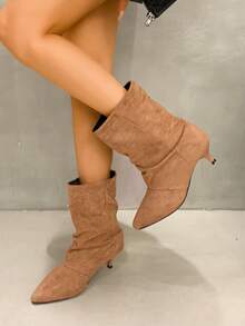 2025秋冬新款棕色尖头褶皱踝靴，绒面革中筒靴，猫跟女靴 - 卡其色 - 查看 6