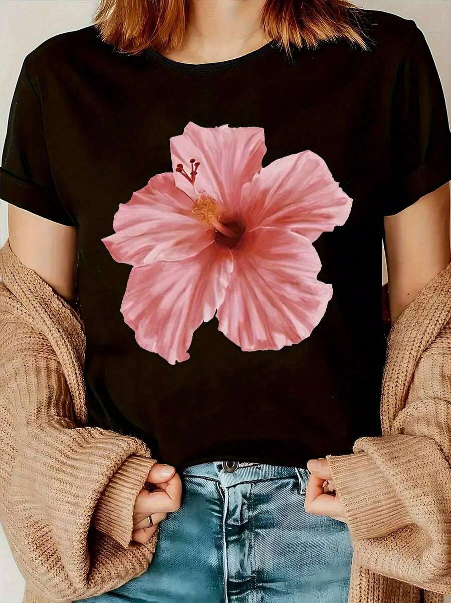 Camiseta Vintage Hawaiana de Mujer con Estampado Floral en Rosa Suave y Melocotón - Top Relajado de Manga Corta, Blusa Casual para Verano, Ideal Para Atuendos Playa o Fiestas Luau, Blusas y Tops para Mujer, Tops para Mujer, Tops para Mujeres, Camisetas para Mujer, Blusas y Tops para Mujer, Camisas para Mujer, Navidad, Camisetas para Mujer, Blusas para Mujer, Ropa de Moda para Mujeres, Camisetas para Mujer, Blusas para Mujer, Tops de Verano para Mujeres, Camisetas para Mujer,