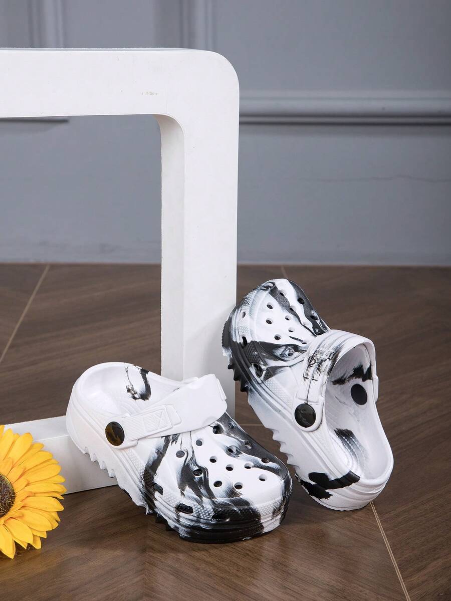 儿童男女通用透气凉鞋，轻便舒适沙滩鞋，印花图案，夏季 - 黑與白 - 查看 1