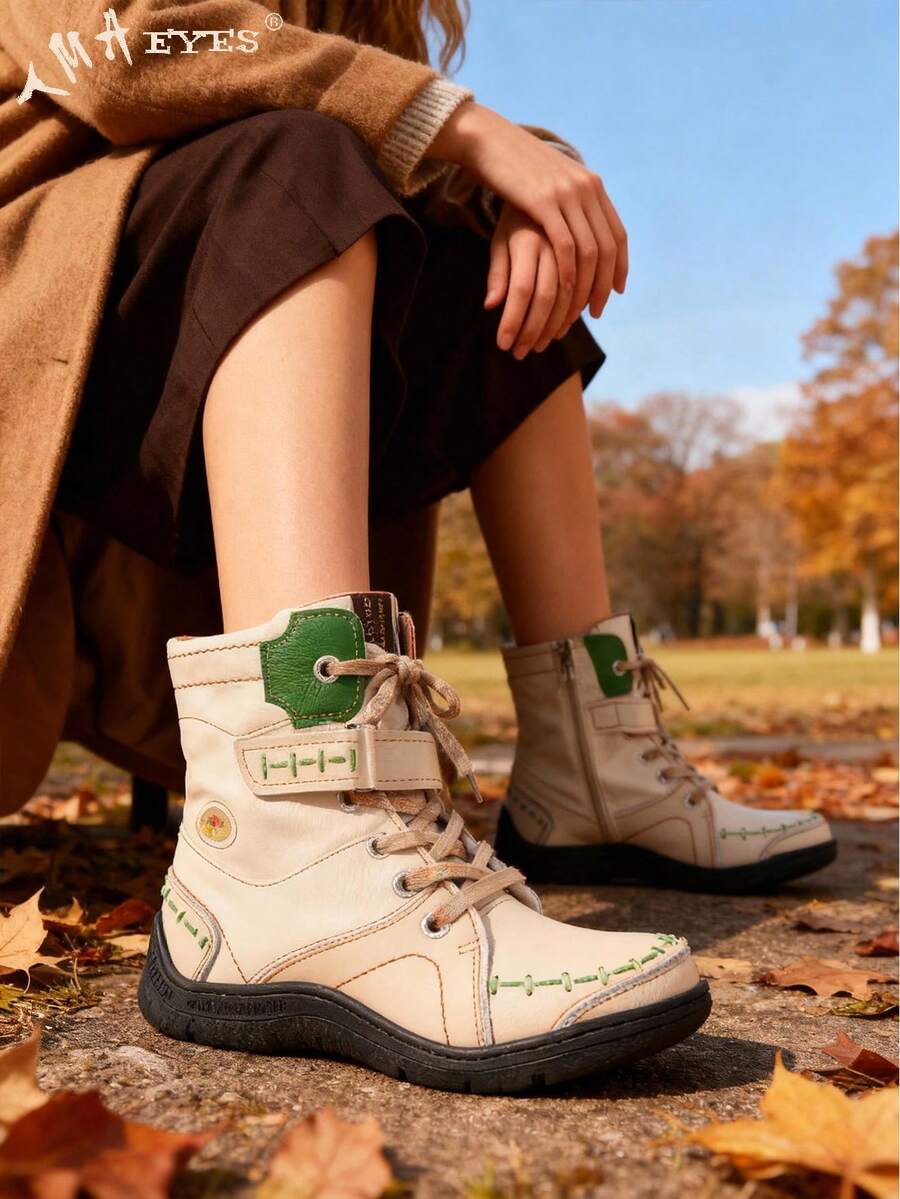 1 Pair TMA EYES Vintage Style Handmade Stitching & Sewn PU Patchwork Contrast Color Distressed Fuzzy Lining Warm Plush Insole Jacquard Shoelace Closure Non-Slip Comfortable Cold-Proof Outdoor Casual Plus Size Wide Fit Women Short Boots - 白色 - 查看 1