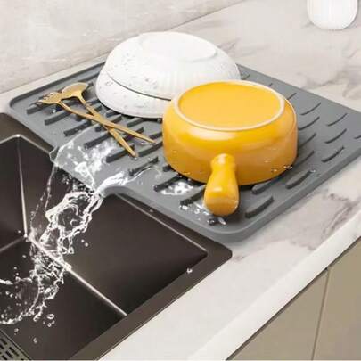 1pc LDQ Non-Slip Silicone Kitchen Sink And Countertop Drainer Mat - Heat Resistant (Up To 482°F), Built-In Drainage Design, Dish Drying Rack & Space-Saving Storage, 15.75x11.81 Inches, Easy To Clean Black & Gray For Fridge, Stove, Sink (Modern Kitchen Use), Refrigerator Organizer, Minimalist Design, Non-Slip Surface, Countertop Protector, Essential For Home Cooking