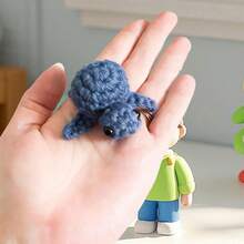 Figura de tortuga pequeña tejida a mano, peluche de hilo suave, decoración de escritorio. - Azul - Ver 3