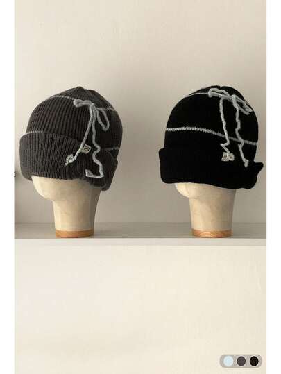 قبعة دافئة مع ربطة عنق مُحاكة للنساء، مناسبة للخريف والشتاء، متعددة الاستخدامات، محيط رأس كبير، قبعة محبوكة دافئة، زينة فيونكة جميلة، خيوط مخلوطة، قبعة بيني مع فيونكة، تُظهر الوجه الصغير بشكل أنيق