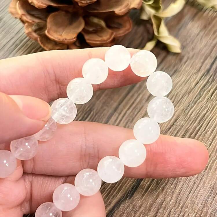 男女皆宜的透明石英水晶手链，提升思维清晰度，适合日常佩戴和特殊场合，可作为灵性饰品、礼物或家居装饰，情人节配饰，波西米亚风格石英珠 - 無色 - 查看 4