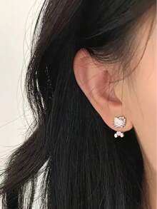 Sanrio Hello Kitty 女士耳环 - 可爱合金耳钉，饰有粉色蝴蝶结，轻巧耐用，适合派对、送礼和日常佩戴，情人节配饰 - 彩色 - 查看 2