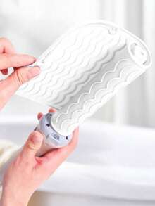 Silicone Styling Mat Heat-Resistant Pad Reusable Hair Straightener Heating Pad Curling Iron Heat Insulation Pad Durable Storage Styling Tool Mat For Kitchen Bedroom Household Office School Restaurant Hotel Commercial For Hair Straighteners Flat Irons Curling Irons Universal Styling Tool Cushion Cover Rotating Wand Holder Straightener Pads Curling Iron Covers Back To School Supplies