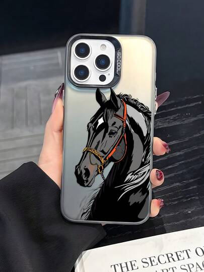 Funda de teléfono con diseño artístico de caballo negro - Presenta un gráfico intrincado con brida naranja y dorada, crin detallada y acento de ojo azul, compatible con iPhone 16, 16 Plus, 16 Pro Max, 16e, 16 Pro, 15, 15 Plus, 15 Pro Max, 15 Pro, 14, 14 Plus, 14 Pro Max, 14 Pro, 13, 13 Pro, 13 Pro Max, 12, 12 Pro, 12 Pro Max, OPPO, VIVO