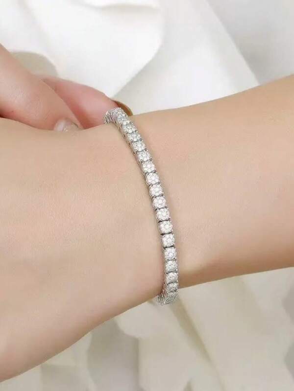1pc Minimalist Tennis Chain, Four-Claw Moissanite Bracelet, Delicate Diamond Elegant Luxury Single Row Bracelet, Suitable For Daily, Vacation Wear And Romantic Gift For Mother Or Girlfriend