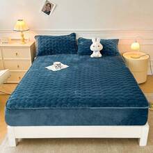 1pc Solid High-End Navy Blue Thick Velvet Fitted Sheet (Pillow Case Not Included), Simple And Cozy Bedding, Full Wrap-Around 3D Quilted Wave Pattern, Warm And Skin-Friendly, Durable, Dust And Moisture Resistant, Suitable For Autumn/Winter Or As Bedroom Decor, Perfect Gift For Parents, Friends In New Year, Christmas, Cold Weather - Noble Blue - View 3