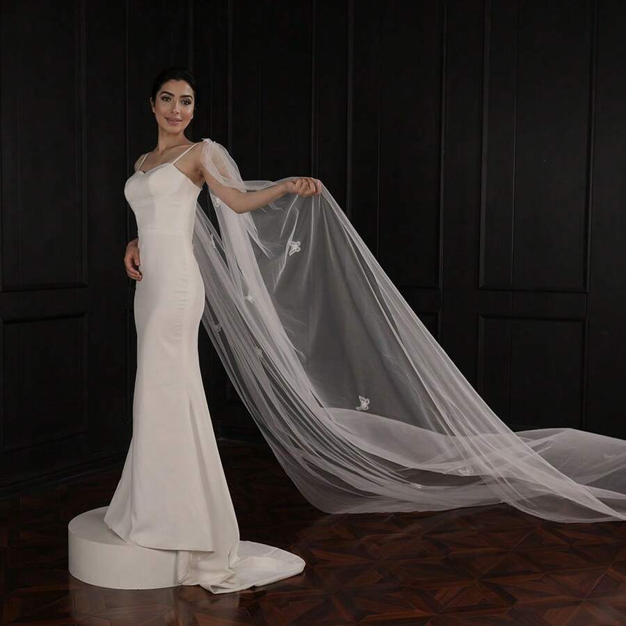 1pc Bride Wedding Dress, Long Hand-Sewn Butterfly Embellished Elegant Cathedral Train Bridal Gown With Cape - Multicolor - View 1