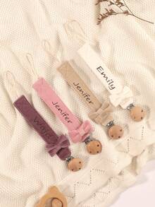 2个装个性化婴儿奶嘴夹，可爱波点印花，可定制图案，男女宝宝通用，通用安抚奶嘴夹，适合万圣节、洗礼、感恩节、圣诞节礼物、婴儿派对礼物、家庭装饰礼物等。