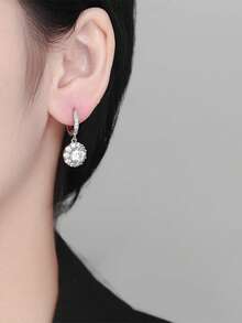 LOVESSOM قلادة وأقراط من الفضة الإسترليني عيار 925 بحجر موسانيت عباد الشمس اللامع بقيراط 0.5، مثالية للعطلات والحفلات والملابس وأعياد الميلاد وعيد الحب والهالوين أو كهدية عيد