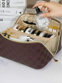 1个PU多功能旅行化妆包,多层隔层化妆品收纳包,大容量化妆刷收纳袋,便捷防水手提包,可收纳护肤品、化妆品、化妆刷、粉饼、口红等,适合海滩、学校、浴室、度假、情人节、圣诞节等场合,是送给家人、朋友的绝佳礼物,也是旅行必备品。 - 咖色格紋 - 查看 8